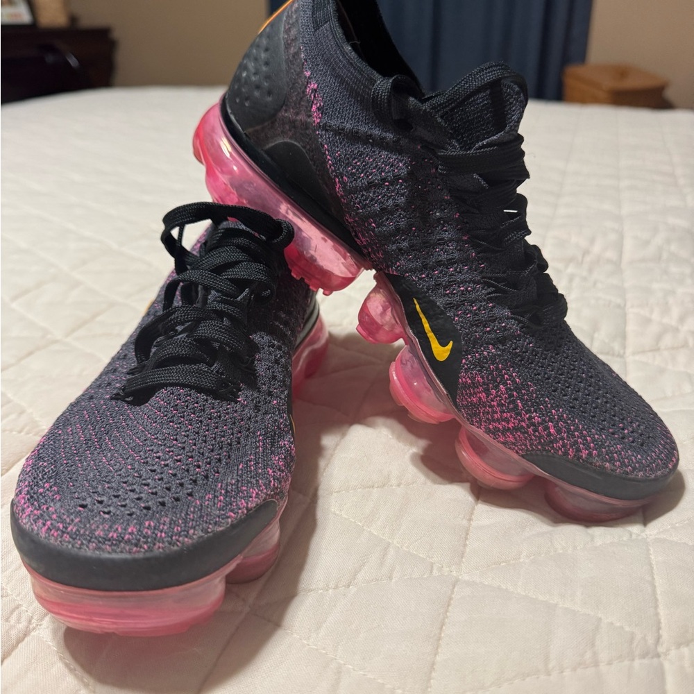 Nike Women's Black and Pink Vapor Max - Size 6